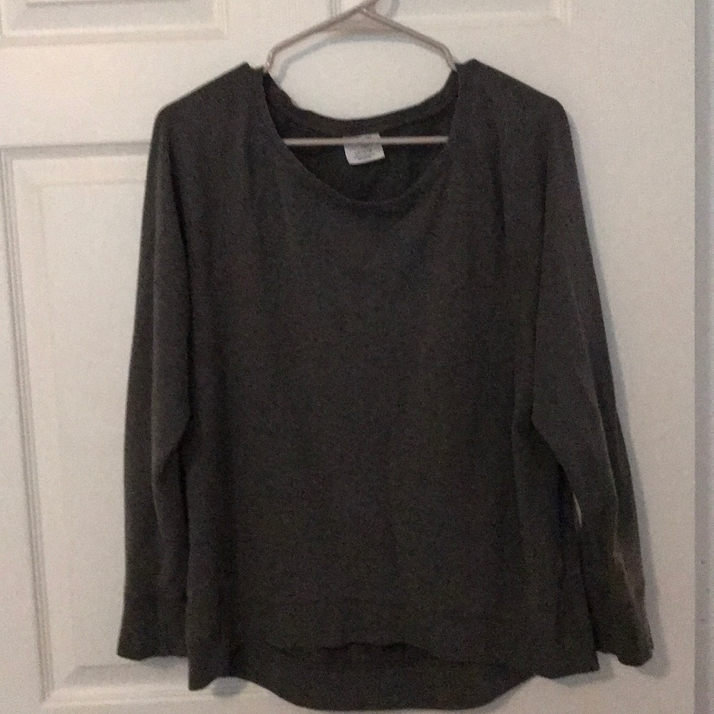 Gray long sleeve cotton shirt 🦋